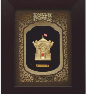 Swami Narayan Deri Carving Frame